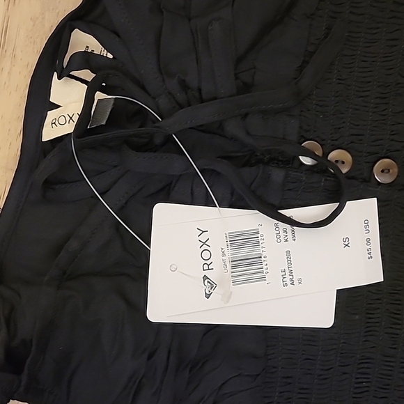 NWT ROXY Light Sky Black Smocked Sleeveless Tank Crop Top XS - Picture 6 of 6